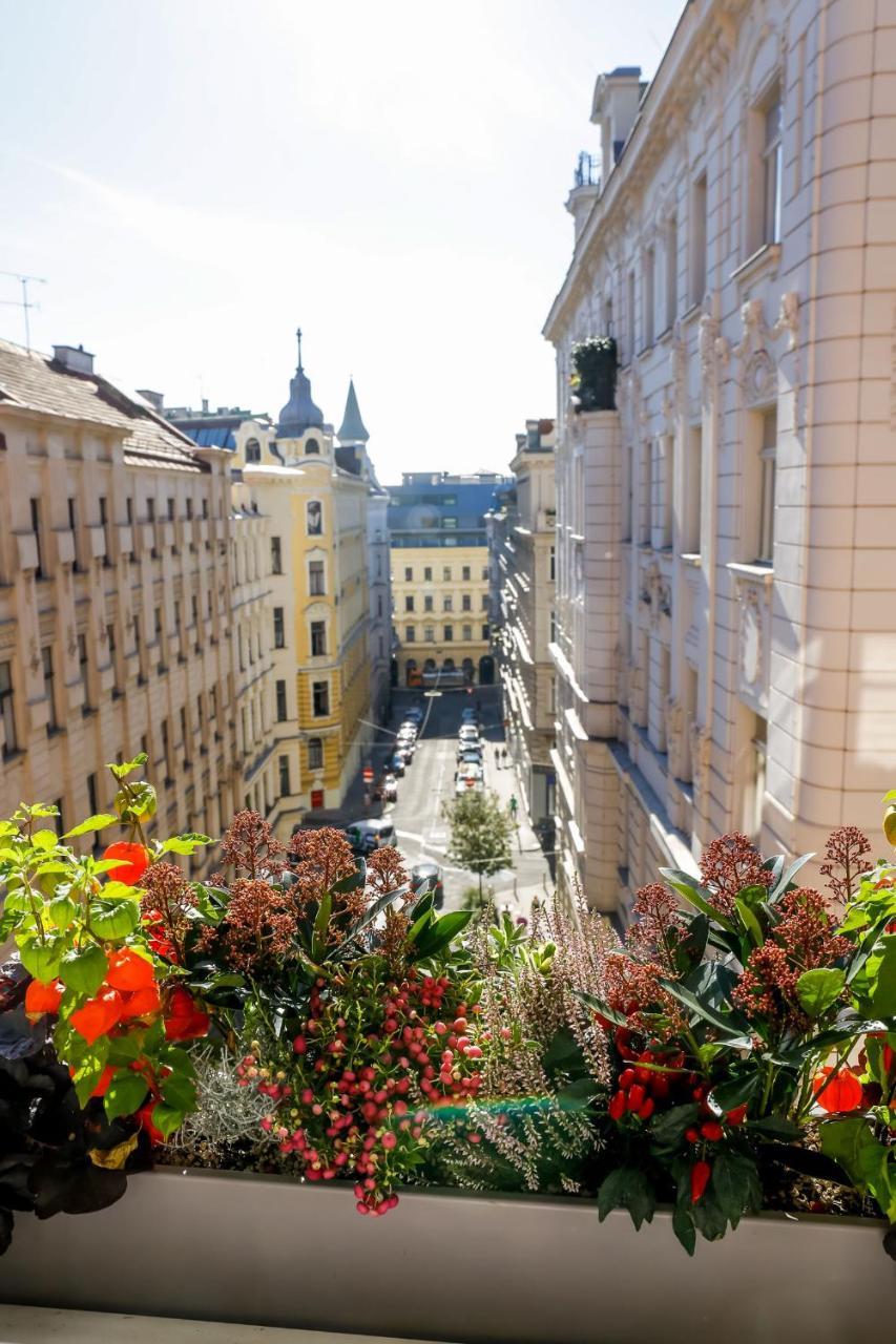 Boutiquehotel Das Tyrol Vienna Exterior photo